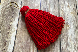 Wool tassel for archery red